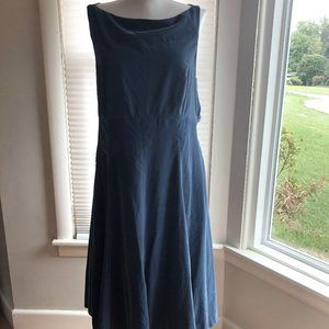 NWT Gal Meets Glam Blue Velvet Sleeveless Party Dress in US size 14